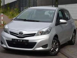 Ultra silver Gebraucht 2014 Toyota Yaris Edition Kleinwagen | 6.890 € (Fairer Preis)