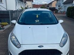 Weiß Gebraucht 2016 Ford Fiesta SYNC Edition Kleinwagen | 5.200 € (Fairer Preis)