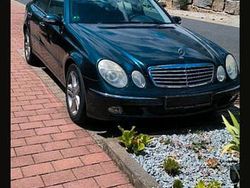 Schwarz Gebraucht 2003 Mercedes E270 Elegance Limousine | 3.200 € (Fairer Preis)