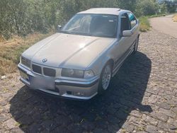 Silber Gebraucht 1998 BMW 318 Compact Kleinwagen | 7.777 €