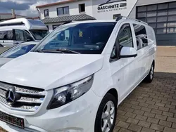 Weiß Gebraucht 2017 Mercedes Vito Van / Kleinbus | 27.900 €