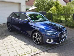 Blau Gebraucht 2023 Audi A3 Sportback Advanced Limousine | 30.300 € (Fairer Preis)