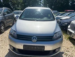 Silber Gebraucht 2010 VW Golf Plus Cross Team Van / Kleinbus | 4.999 € (Guter Preis)