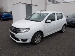 Weiß Gebraucht 2014 Dacia Sandero Lauréate Kleinwagen | 6.599 € (Guter Preis)