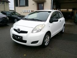 Weiß Gebraucht 2010 Toyota Yaris Cool Limousine | 2.990 € (Fairer Preis)