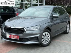Grau Gebraucht 2022 Skoda Fabia Active Limousine | 12.590 € (Fairer Preis)