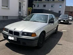 Silber Gebraucht 1991 BMW 320 Limousine | 3.500 €