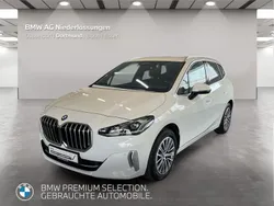 Weiß Gebraucht 2022 BMW 218 Active Tourer Luxury Line Van / Kleinbus | 29.690 € (Etwas zu teuer)