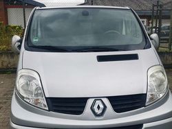 Grau Gebraucht 2010 Renault Trafic Van / Kleinbus | 7.999 € (Guter Preis)