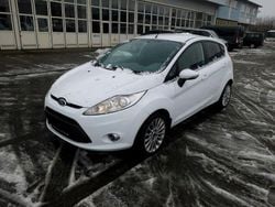 Weiß Gebraucht 2011 Ford Fiesta Titanium Limousine | 2.790 € (Guter Preis)