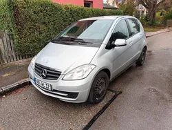Grau Gebraucht 2009 Mercedes A180 Van / Kleinbus | 2.399 €