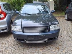 Blau Gebraucht 2002 Audi A6 Kombi | 950 € (Superpreis)