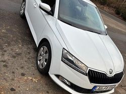 Weiß Gebraucht 2021 Skoda Fabia Ambition Kleinwagen | 15.000 € (Guter Preis)