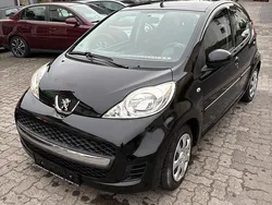 Schwarz Gebraucht 2010 Peugeot 107 Kleinwagen | 2.250 € (Fairer Preis)
