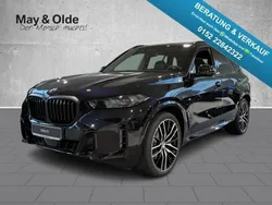 Carbonschwarz metallic (schwarz) Gebraucht 2024 BMW X5 M Sport SUV | 102.480 € (Etwas zu teuer)