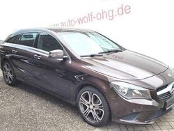 Braun Gebraucht 2015 Mercedes CLA200 Shooting Brake Kombi | 18.980 € (Fairer Preis)