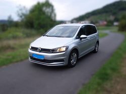 Silber Gebraucht 2017 VW Touran Comfortline Van / Kleinbus | 12.600 € (Guter Preis)