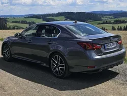 Grau Gebraucht 2013 Lexus GS300h Sport Line Limousine | 17.500 €