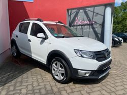 Weiß Gebraucht 2014 Dacia Sandero Stepway Kleinwagen | 5.990 € (Etwas zu teuer)