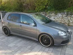 Grau Gebraucht 2007 VW Golf V R Limousine | 28.700 €