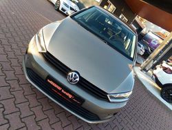 Gold Gebraucht 2015 VW Golf VII Trendline Limousine | 11.211 € (Guter Preis)