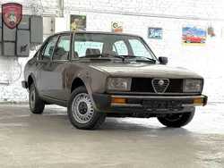 Braun Gebraucht 1982 Alfa Romeo Alfetta Limousine | 12.950 €
