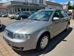 Grau Gebraucht 2004 Audi A4 Kombi | 990 € (Guter Preis)