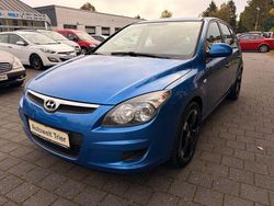Blau Gebraucht 2010 Hyundai i30 Limousine | 3.790 € (Etwas zu teuer)