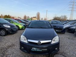 Grau Gebraucht 2005 Opel Tigra Basis Cabrio | 2.500 € (Etwas zu teuer)