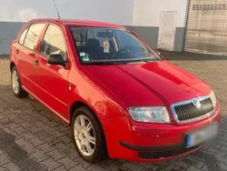 Rot Gebraucht 2002 Skoda Fabia Kleinwagen | 850 € (Fairer Preis)
