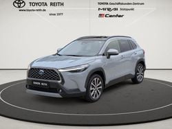 Cement grey Gebraucht 2022 Toyota Corolla Cross Team SUV | 31.440 € (Fairer Preis)