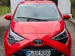 Rot Gebraucht 2021 Toyota Aygo Team Kleinwagen | 11.300 € (Guter Preis)
