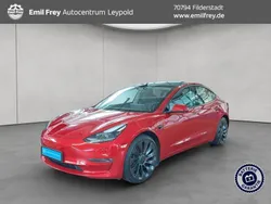 Rot Gebraucht 2022 Tesla Model 3 Limousine | 34.890 € (Etwas zu teuer)