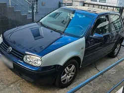 Blau Gebraucht 2003 VW Golf IV Limousine | 1.200 € (Fairer Preis)