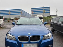 Blau Gebraucht 2010 BMW 318 Limousine | 4.750 € (Guter Preis)