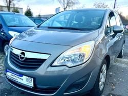 Grau Gebraucht 2012 Opel Meriva Edition Van / Kleinbus | 3.990 € (Guter Preis)