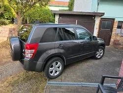 Silber Gebraucht 2012 Suzuki Grand Vitara SUV | 12.499 €