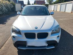 Weiß Gebraucht 2011 BMW X1 SUV | 9.990 € (Fairer Preis)