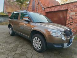 Braun Gebraucht 2012 Skoda Yeti SUV | 4.000 € (Superpreis)