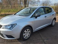 Silber Gebraucht 2016 Seat Ibiza Reference Limousine | 9.950 € (Etwas zu teuer)