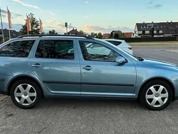 Grau Gebraucht 2008 Skoda Octavia Kombi | 2.600 € (Fairer Preis)