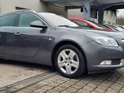Grau Gebraucht 2009 Opel Insignia Cosmo Kombi | 3.399 € (Fairer Preis)