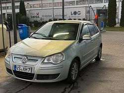 Silber Gebraucht 2007 VW Polo Kleinwagen | 1.999 € (Etwas zu teuer)