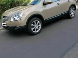 Gold Gebraucht 2007 Nissan Qashqai SUV | 6.100 € (Teuer)