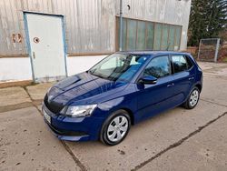Blau Gebraucht 2015 Skoda Fabia Kleinwagen | 8.500 € (Fairer Preis)