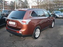 Braun Gebraucht 2012 Mitsubishi Outlander Instyle SUV | 9.900 € (Teuer)