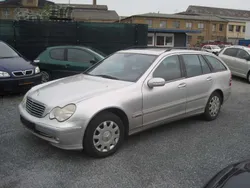 Silber Gebraucht 2002 Mercedes C180 Avantgarde Kombi | 900 € (Superpreis)
