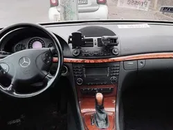 Silber Gebraucht 2002 Mercedes E220 Classic Limousine | 3.650 € (Etwas zu teuer)