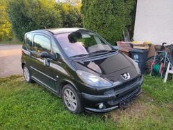 Schwarz Gebraucht 2005 Peugeot 1007 Kleinwagen | 850 € (Guter Preis)