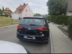Schwarz Gebraucht 2012 VW Golf VII Trendline Kleinwagen | 8.000 € (Fairer Preis)